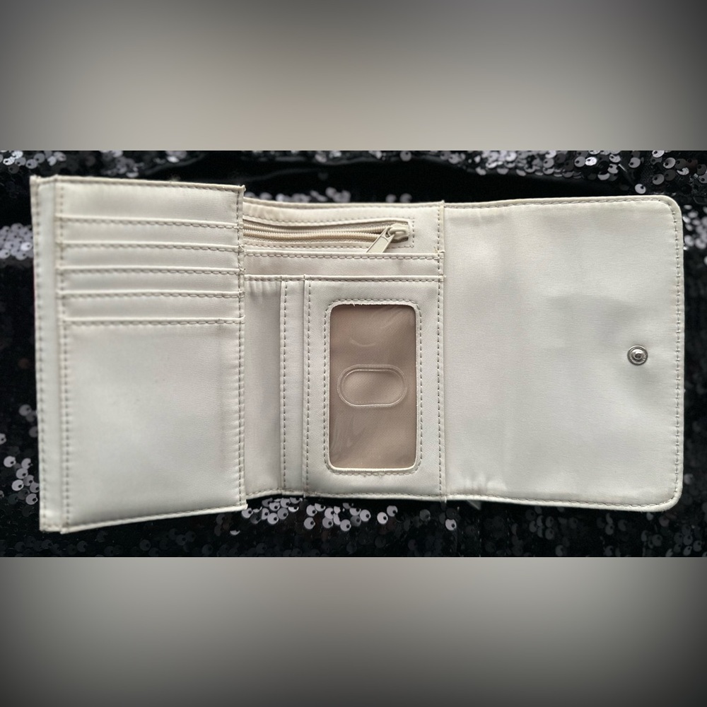 Nine West Magenta Pink Wallet - Picture 4 of 5